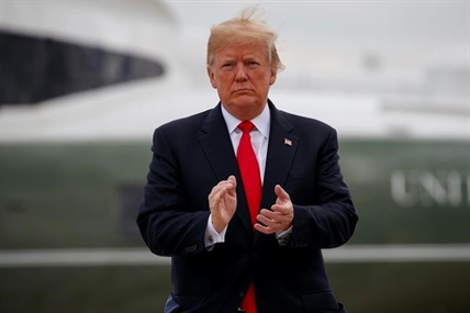 Trump suggests NFL players who kneel shouldn't be in US | iNFOnews.ca Trump suggests NFL players who kneel shouldn't be in US | iNFOnews.ca