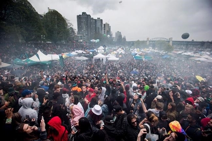 Manitoba civil servant policy says booze OK, marijuana not, at office parties | iNFOnews.ca