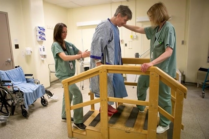 Hip-replacement technique gets patients back on their feet sooner | iNFOnews.ca