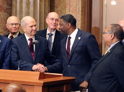 Mormons grapple with race decades after ban on black leaders | iNFOnews.ca