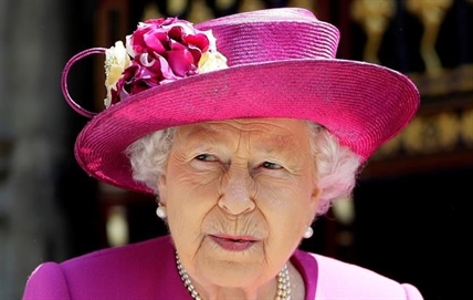 Palace: Queen Elizabeth II had successful eye surgery | iNFOnews.ca