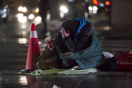 Liberals loosen purse strings on cornerstone homelessness program | iNFOnews.ca