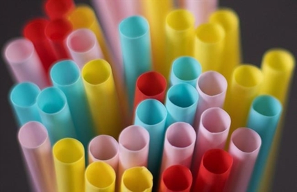 Recipe Unlimited to phase out plastic straws at its 19 brands by 2019 | iNFOnews.ca