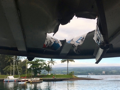 Lava flies through roof of Hawaii tour boat, injuring 13 | iNFOnews.ca Lava flies through roof of Hawaii tour boat, injuring 13 | iNFOnews.ca