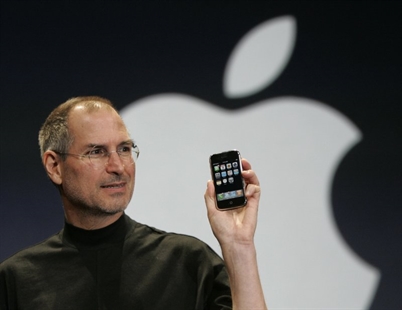 Financial fruit: Apple becomes 1st trillion-dollar company | iNFOnews.ca