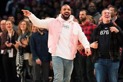 VIDEO: Drake drops 'In My Feelings' video chock full of cameos | iNFOnews.ca VIDEO: Drake drops 'In My Feelings' video chock full of cameos | iNFOnews.ca