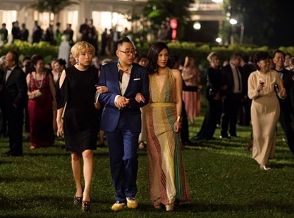 MOVIE REVIEW: In 'Crazy Rich Asians,' a delightful new fairy tale | iNFOnews.ca MOVIE REVIEW: In 'Crazy Rich Asians,' a delightful new fairy tale | iNFOnews.ca