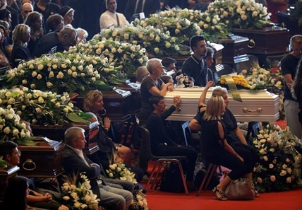 Italy's leader demands safe roads; bridge toll rises to 43 | iNFOnews.ca