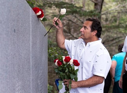 Families, first responders honoured during Swissair 20th anniversary service | iNFOnews.ca