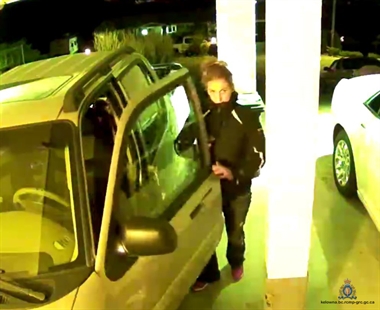 Police ask for public's help in identifying theft from vehicle suspect in Kelowna | iNFOnews.ca