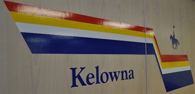 Tense situation as police confront man with loaded handgun | iNFOnews.ca