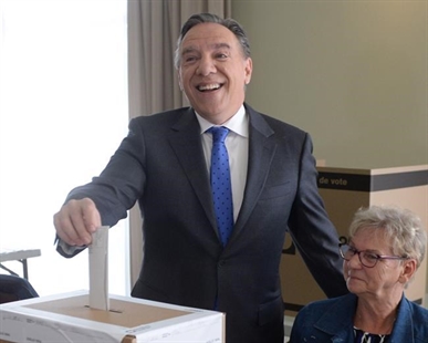 Quebecers voting in provincial election against backdrop of trade deal | iNFOnews.ca