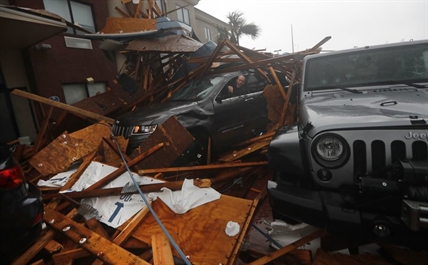 iN VIDEO: 'Catching some hell': Hurricane Michael slams into Florida | iNFOnews.ca iN VIDEO: 'Catching some hell': Hurricane Michael slams into Florida | iNFOnews.ca
