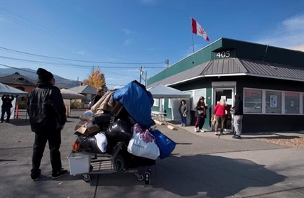 Black market will thrive until small pot growers and sellers included: advocates | iNFOnews.ca Black market will thrive until small pot growers and sellers included: advocates | iNFOnews.ca
