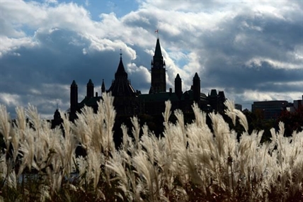 Ottawa to run bigger-than-expected deficits over coming years: budget watchdog | iNFOnews.ca