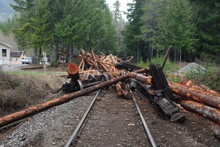 WorkSafe BC report cites safety failures in derailment that killed 3 workers | iNFOnews.ca