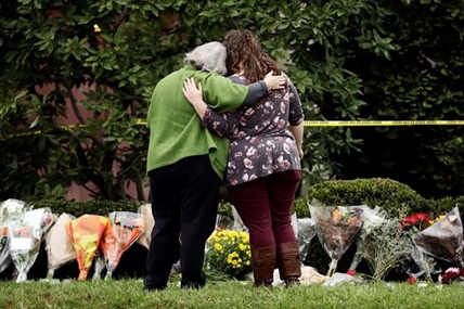 Canadians hold vigils in solidarity with Pittsburgh synagogue shooting victims | iNFOnews.ca Canadians hold vigils in solidarity with Pittsburgh synagogue shooting victims | iNFOnews.ca