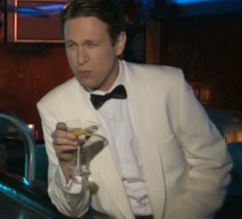 Lightweight James Bond | iNFOnews.ca Lightweight James Bond | iNFOnews.ca