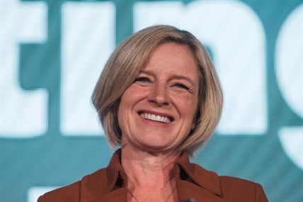 Alberta premier tells B.C. steelworkers jobs at risk without Trans Mountain | iNFOnews.ca