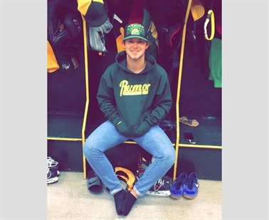 'We play for them:' Humboldt Bronco to return to ice for his first game since bus crash | iNFOnews.ca