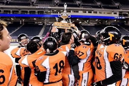 High school football team honours slain quarterback, breaks championship drought | iNFOnews.ca