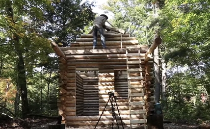 TRENDING NOW: Building a log cabin without power tools | iNFOnews.ca