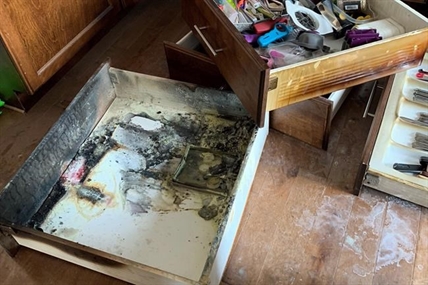 Battery fires: The potential danger hiding in your kitchen junk drawer | iNFOnews.ca