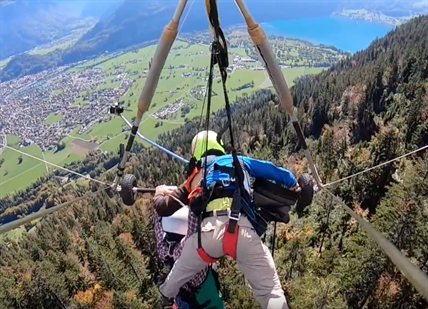 TRENDING NOW: Guy hangs on for dear life hang-gliding | iNFOnews.ca