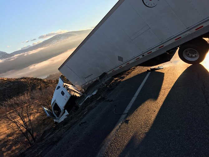 Icy roads contribute to South Okanagan tractor-trailer crash | iNFOnews.ca Icy roads contribute to South Okanagan tractor-trailer crash | iNFOnews.ca
