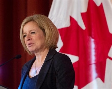 Alberta buying its own rail cars to move oil without feds, Notley says | iNFOnews.ca Alberta buying its own rail cars to move oil without feds, Notley says | iNFOnews.ca