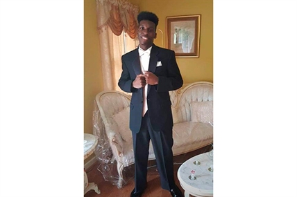 Calls for justice during funeral of black man killed at mall | iNFOnews.ca