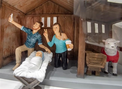 'Hipster' Nativity scene in Montreal doesn't please all the faithful | iNFOnews.ca