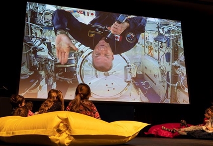 Astronaut Saint-Jacques fields children's questions on Santa, climate change | iNFOnews.ca Astronaut Saint-Jacques fields children's questions on Santa, climate change | iNFOnews.ca