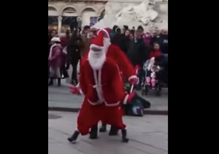TRENDING NOW: Santa Claus dance | iNFOnews.ca
