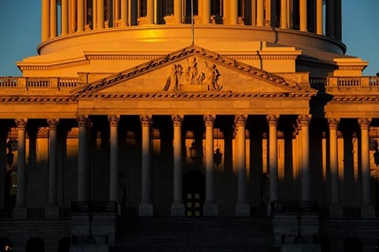 As workers miss paychecks, U.S. government shutdown set to hit record length | iNFOnews.ca