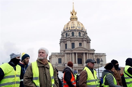 French yellow vests protest despite Macron's outreach | iNFOnews.ca