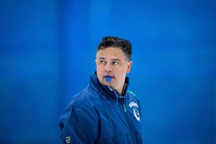 Vancouver Canucks looking for road wins to claw out clear playoff position | iNFOnews.ca