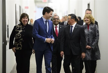 Liberals give BlackBerry $40M to support futuristic car development | iNFOnews.ca