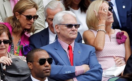 Manitoba 'pausing' relationship with former B.C. premier after allegations | iNFOnews.ca