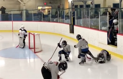 TRENDING NOW: Young hockey players trying to get on the ice | iNFOnews.ca