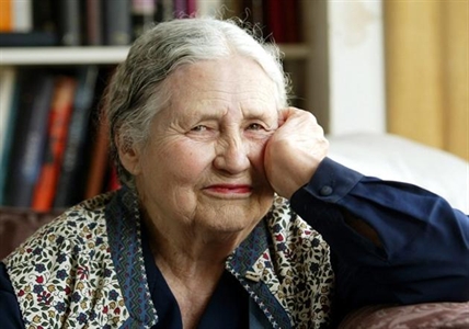 Doris Lessing, Nobel prize-winning author, dies at 94 | iNFOnews.ca Doris Lessing, Nobel prize-winning author, dies at 94 | iNFOnews.ca