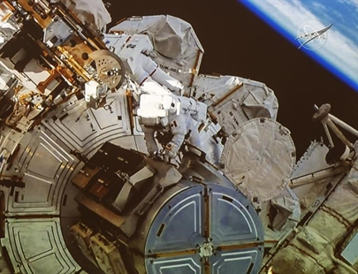 Astronaut David Saint-Jacques joins select group, just fourth Canadian to perform spacewalk | iNFOnews.ca Astronaut David Saint-Jacques joins select group, just fourth Canadian to perform spacewalk | iNFOnews.ca