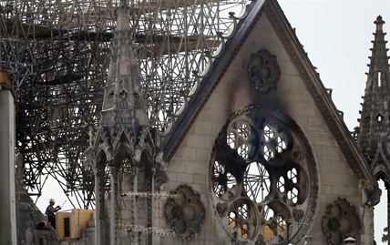 Official: Notre Dame faced 'chain-reaction collapse' in fire | iNFOnews.ca