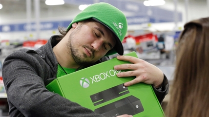 Xbox One console hits the stores, hot on the heels of the PlayStation 4 | iNFOnews.ca Xbox One console hits the stores, hot on the heels of the PlayStation 4 | iNFOnews.ca
