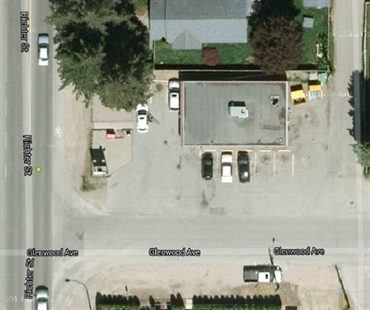 Suspects sought in convenience store armed robbery | iNFOnews.ca