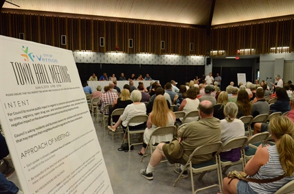 Passions flare at Vernon town hall meeting | iNFOnews.ca
