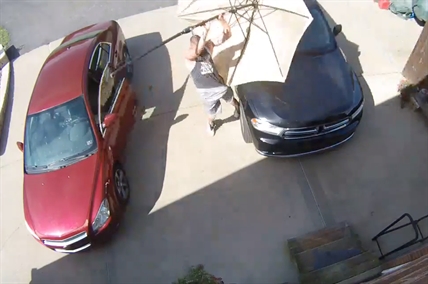 TRENDING NOW: Hero dad saves the day | iNFOnews.ca TRENDING NOW: Hero dad saves the day | iNFOnews.ca