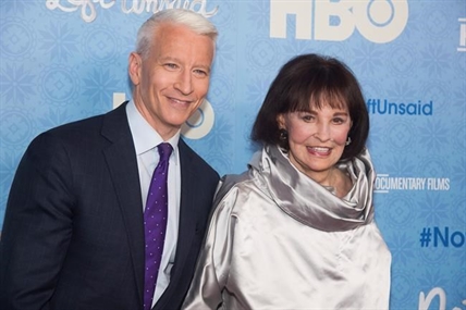 Gloria Vanderbilt, heiress, jeans queen, dies at 95 | iNFOnews.ca