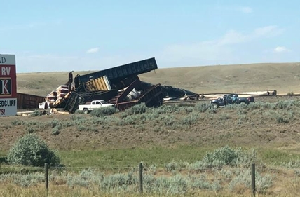 Evacuation of Alberta hamlet rescinded after CPR train derailment | iNFOnews.ca
