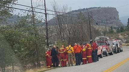Photo of firefighters in South Okanagan prompts emotional community response | iNFOnews.ca Photo of firefighters in South Okanagan prompts emotional community response | iNFOnews.ca
